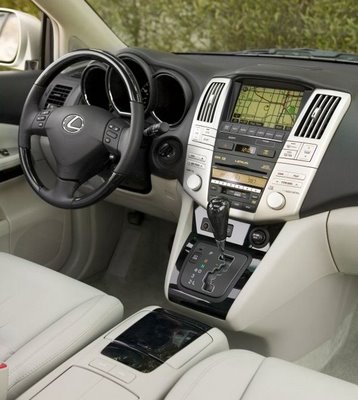 СК «ERGO» выплатила 2,1 млн рублей  за угнанный Lexus RX350 в г. Екатеринбурге