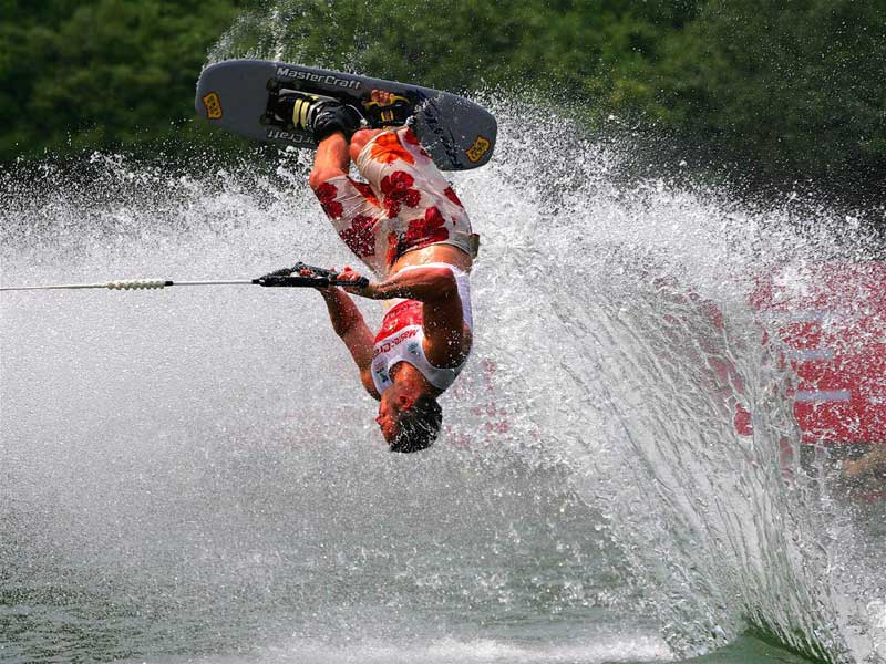 «Росгосстрах» застраховал спортсменов на Чемпионате мира по водным лыжам 